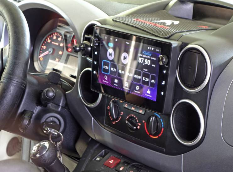 Incar RFR-FC675